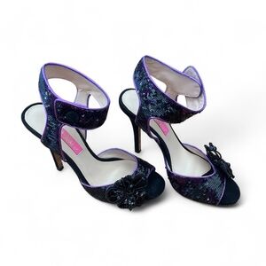 Betsey Johnson Purple & Black Sequin Beaded Flower Heels Sz 7M
